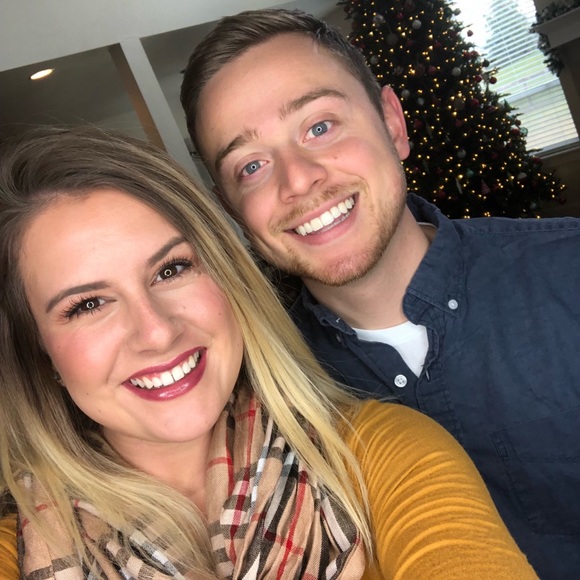 Meet your Posher, Megan - Picture 1 of 2